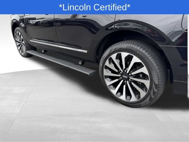 Certified 2023 Lincoln Navigator Reserve AWD/4WD image 11