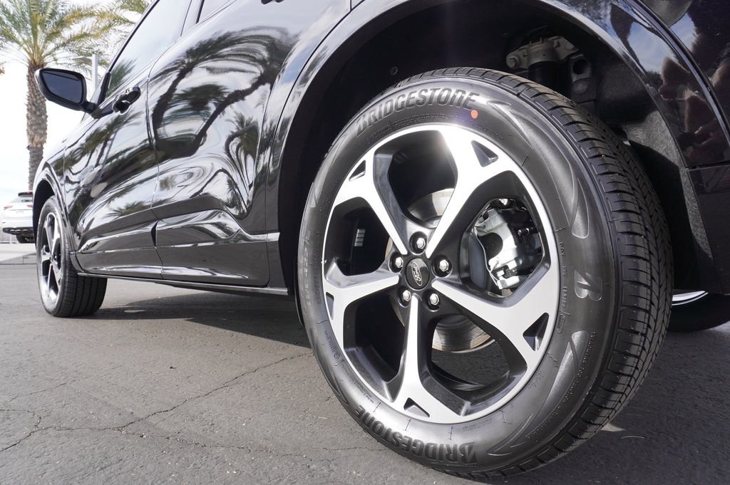 Used 2024 Ford Escape ST-Line Select w/ Tech Pack #2 image 6