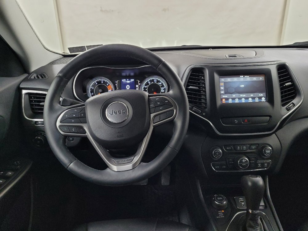 Used 2019 Jeep Cherokee Latitude Plus w/ Comfort/Convenience Group AWD/4WD image 22