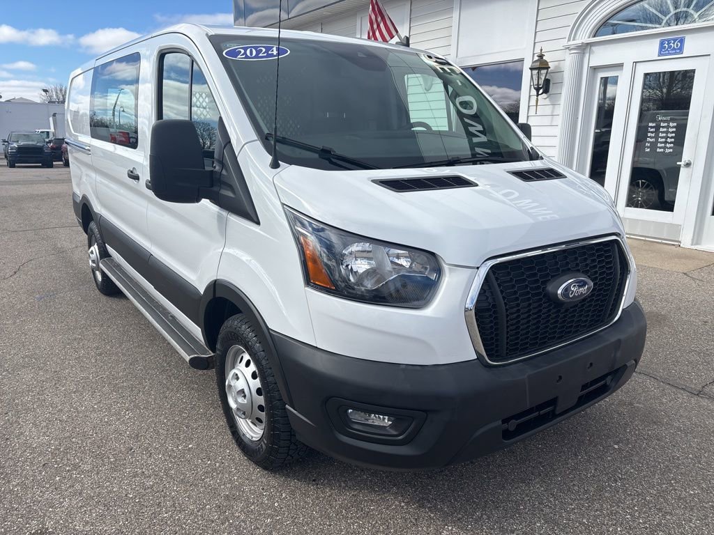 Used 2024 Ford Transit 250 Low Roof AWD w/ Exterior Upgrade Package image 3