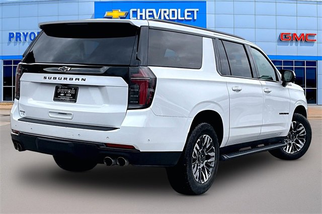 Used 2025 Chevrolet Suburban Z71 image 5