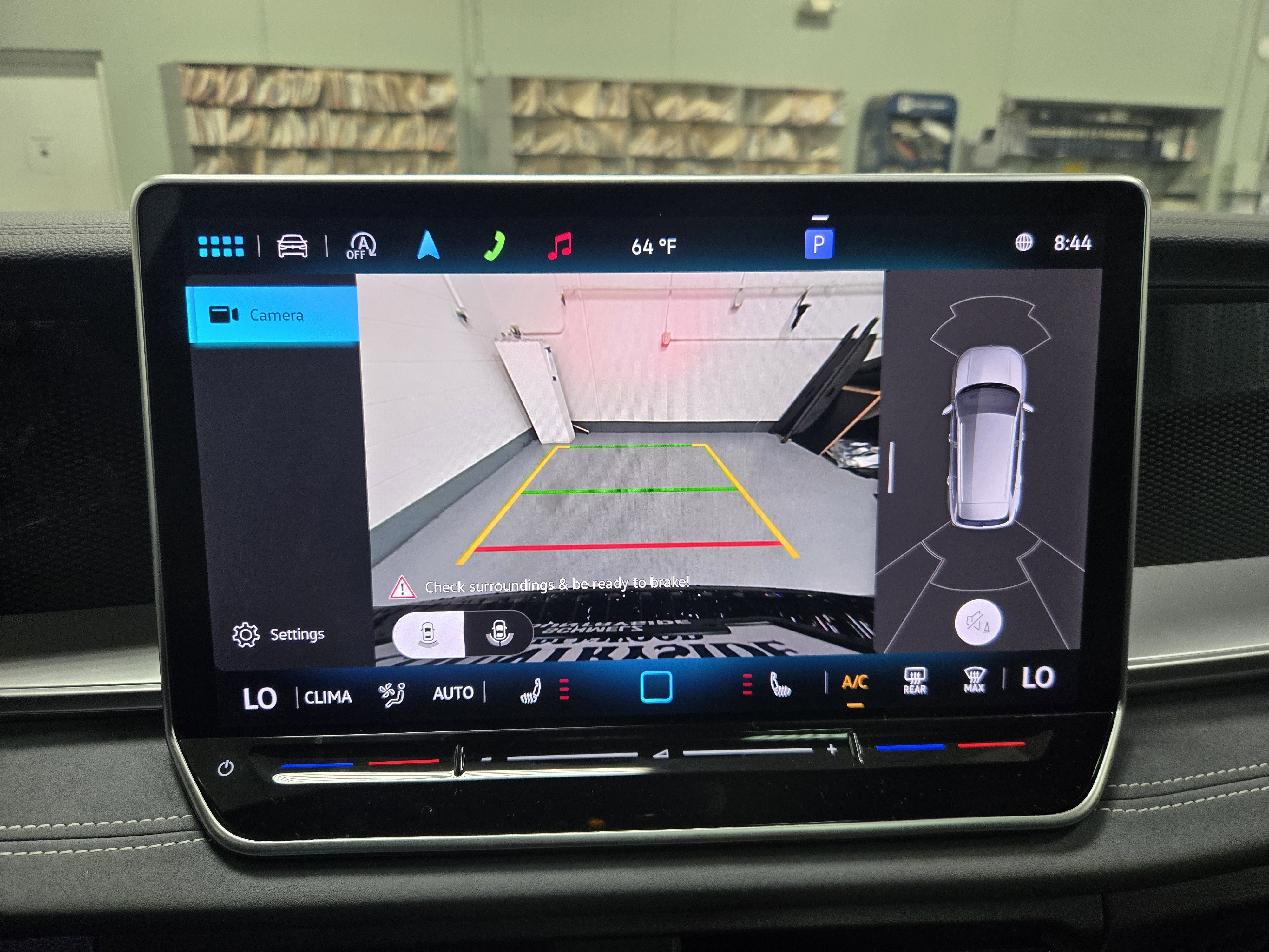 New 2025 Volkswagen Tiguan SE R-Line image 23