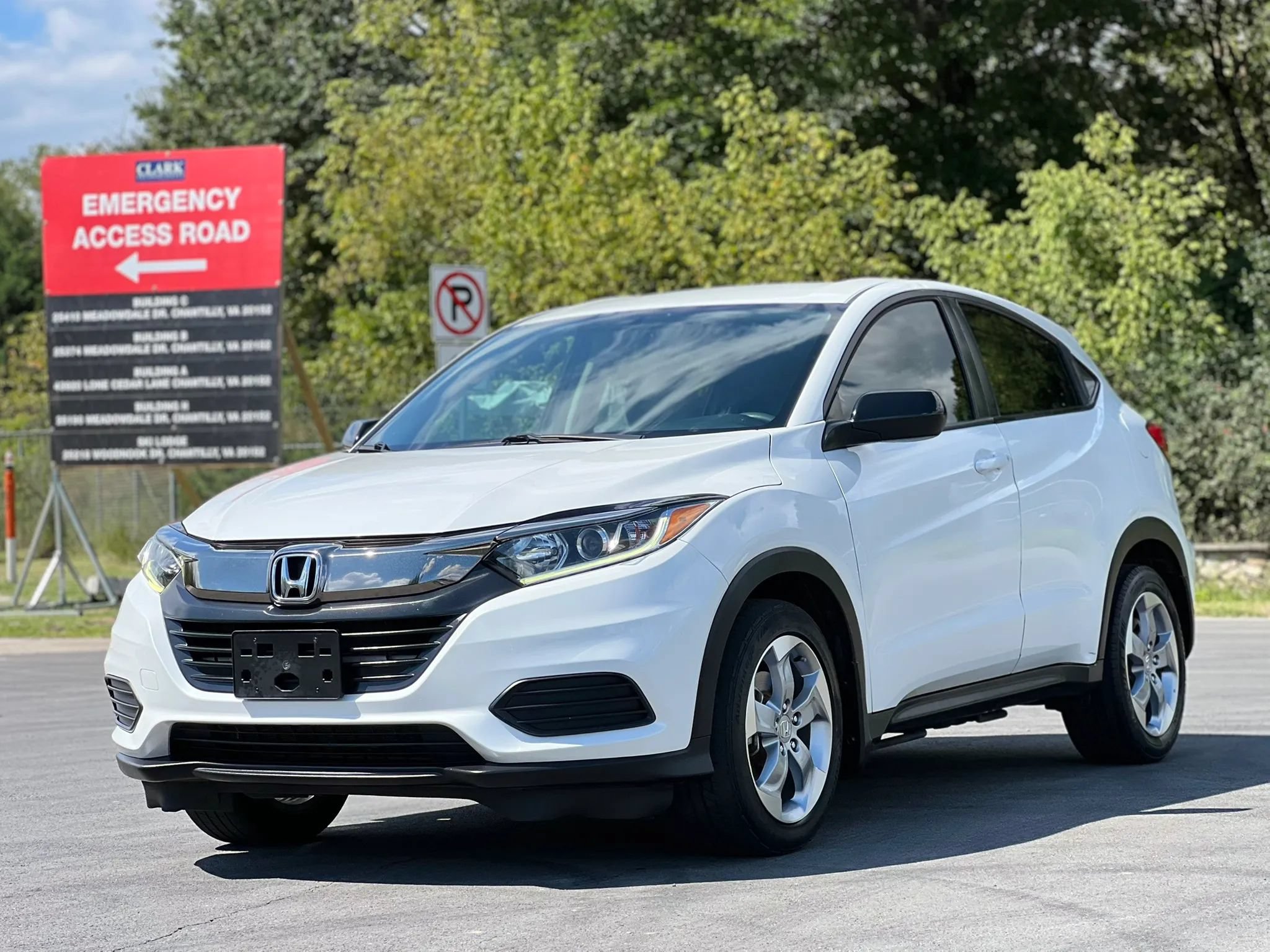 Used 2022 Honda HR-V LX image 1
