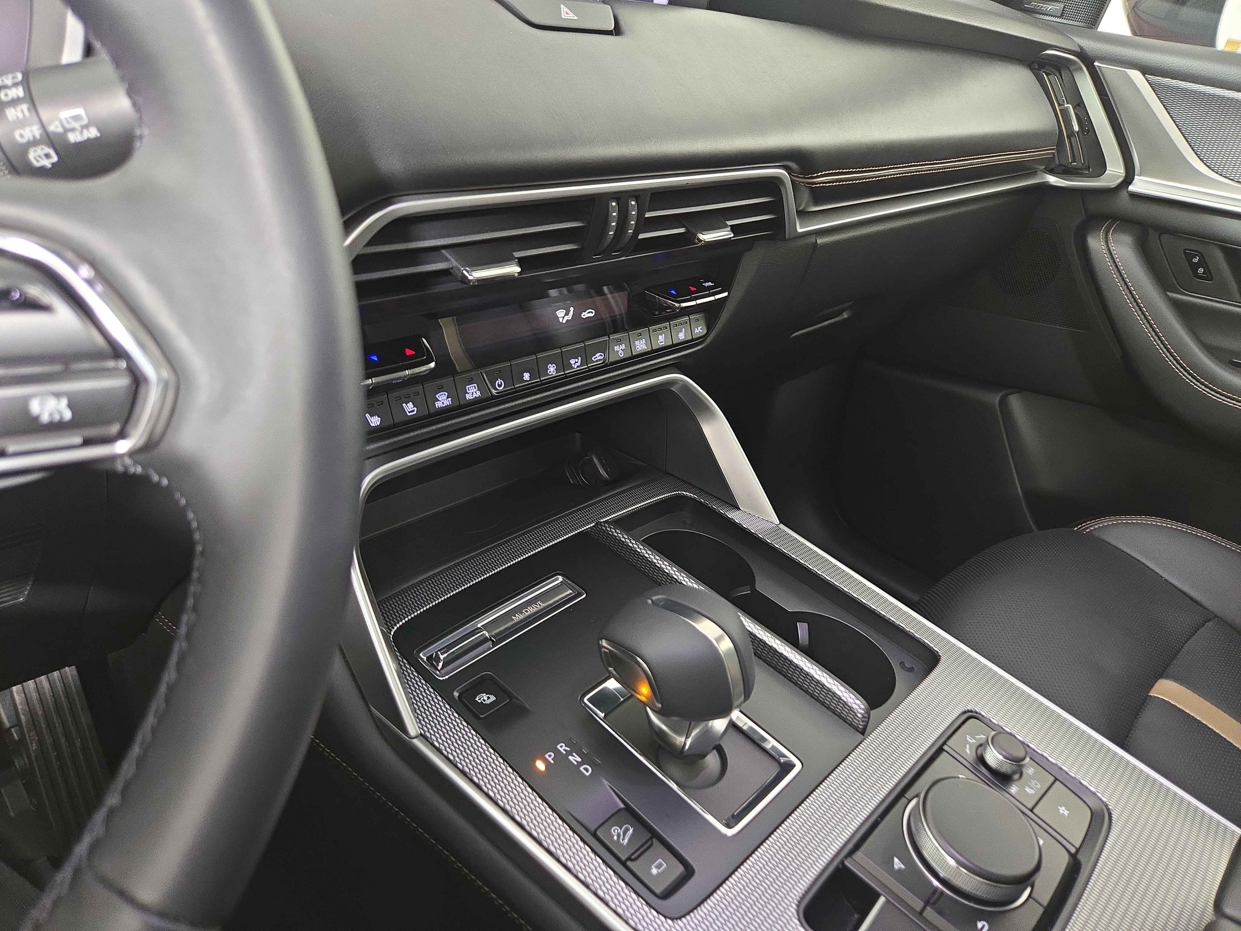 Certified 2025 MAZDA CX-70 Plug-In Hybrid w/ Premium Plus image 25