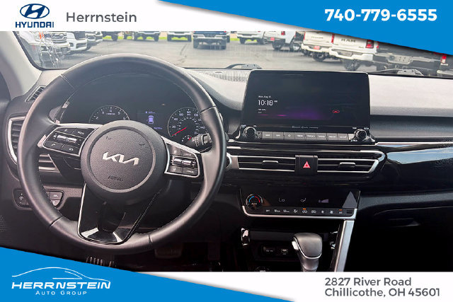 Used 2023 Kia Seltos EX AWD/4WD image 6