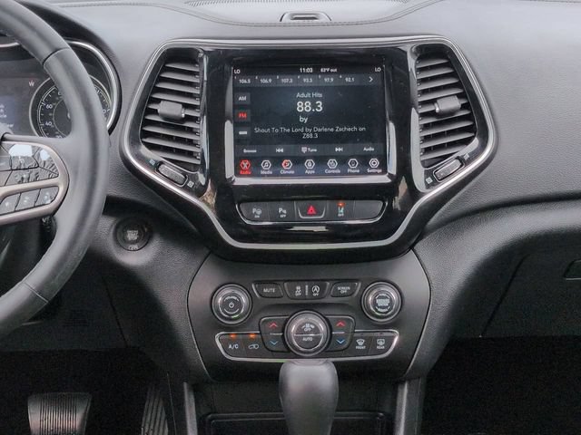 Used 2019 Jeep Cherokee Limited w/ Technology Group FWD image 18