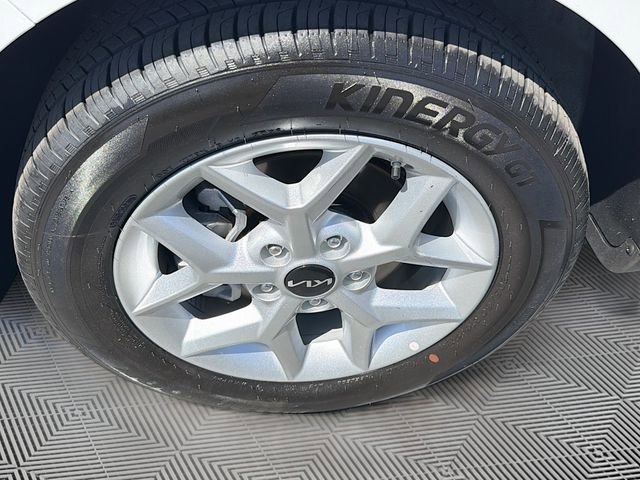 Used 2025 Kia Soul S FWD image 28