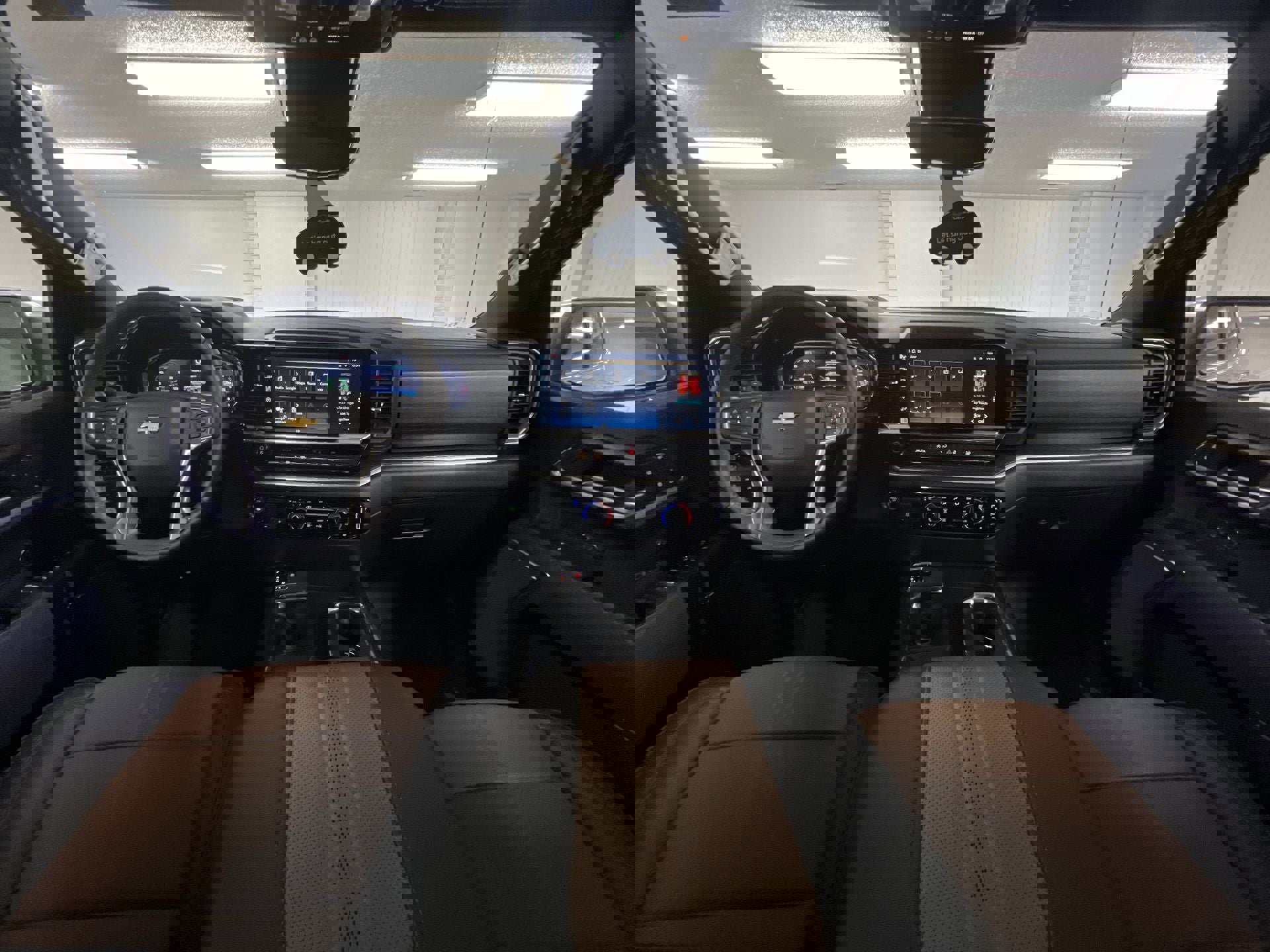 Certified 2025 Chevrolet Silverado 1500 High Country image 57