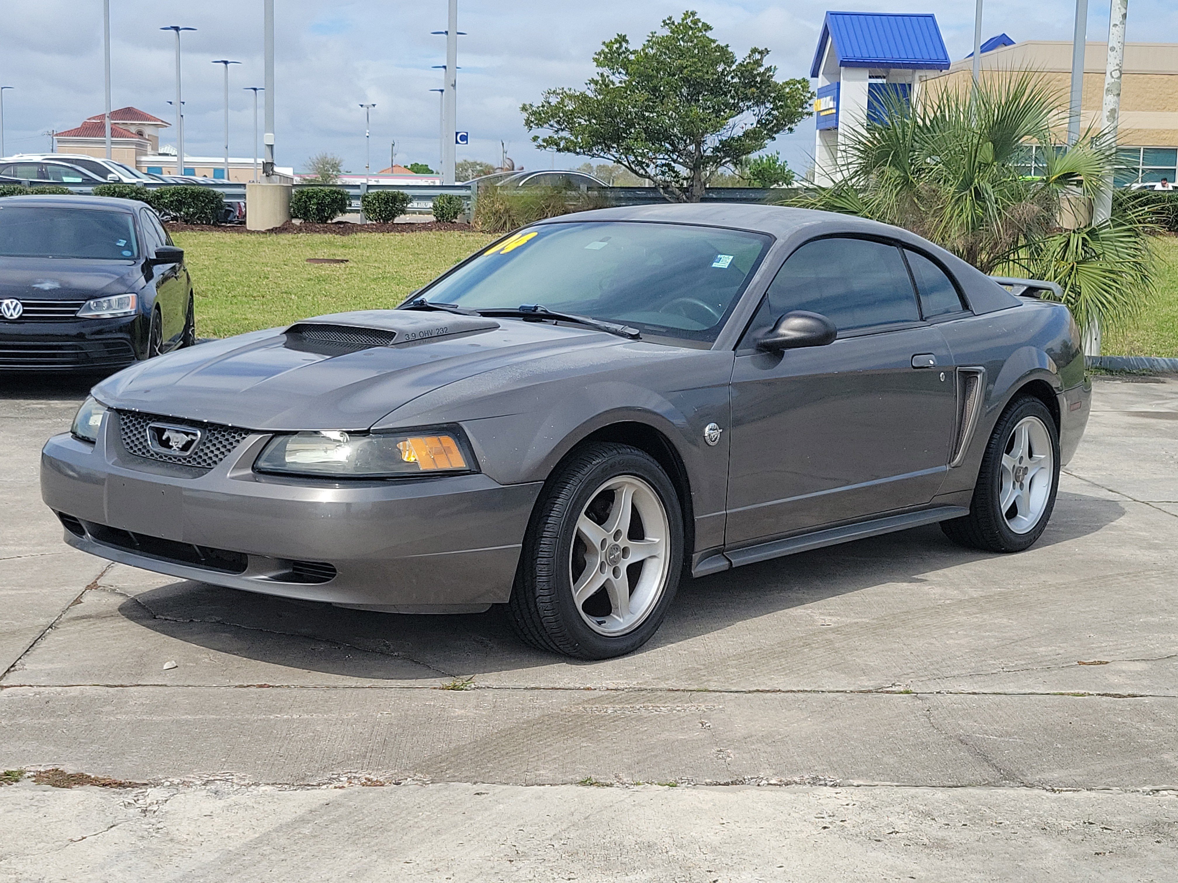 Used 2004 Ford Mustang Premium RWD image 2