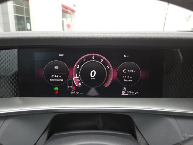 Used 2025 Volkswagen Tiguan SE AWD/4WD image 14
