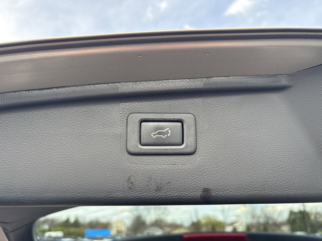 Used 2017 Subaru Outback 3.6R Limited image 26