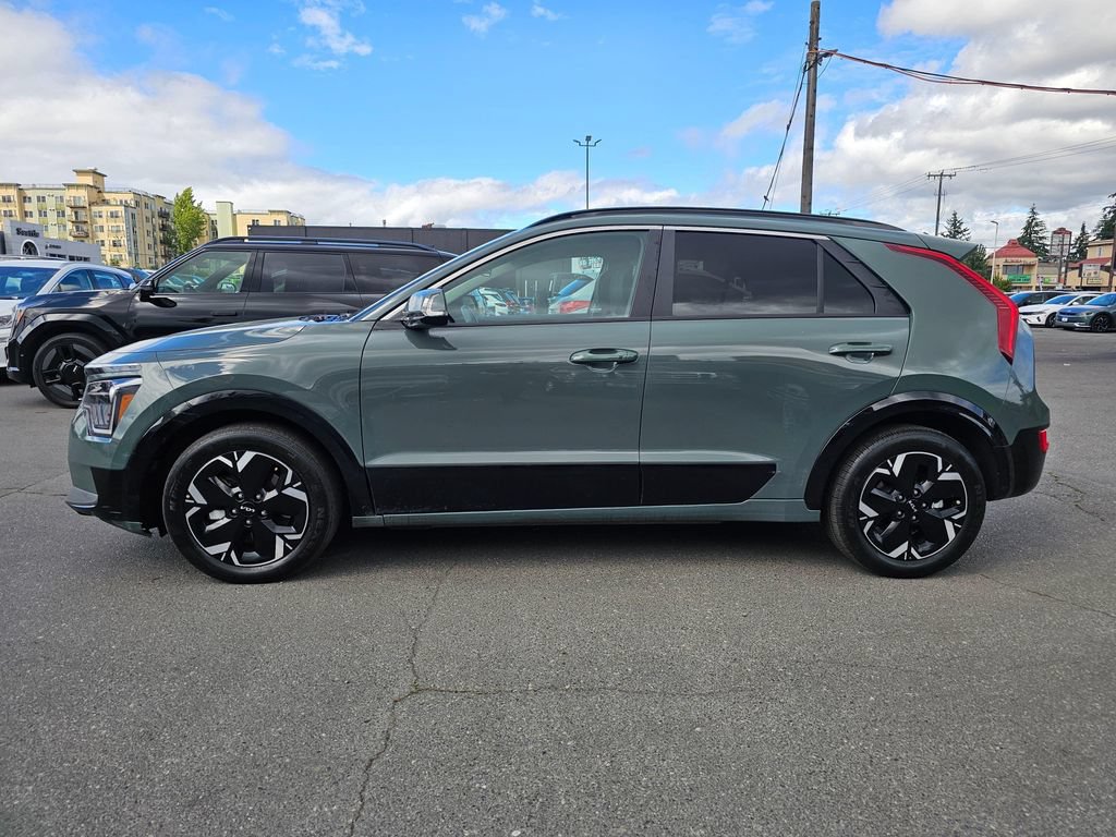 Used 2025 Kia Niro Wind w/ Wind Preserve Package FWD image 4