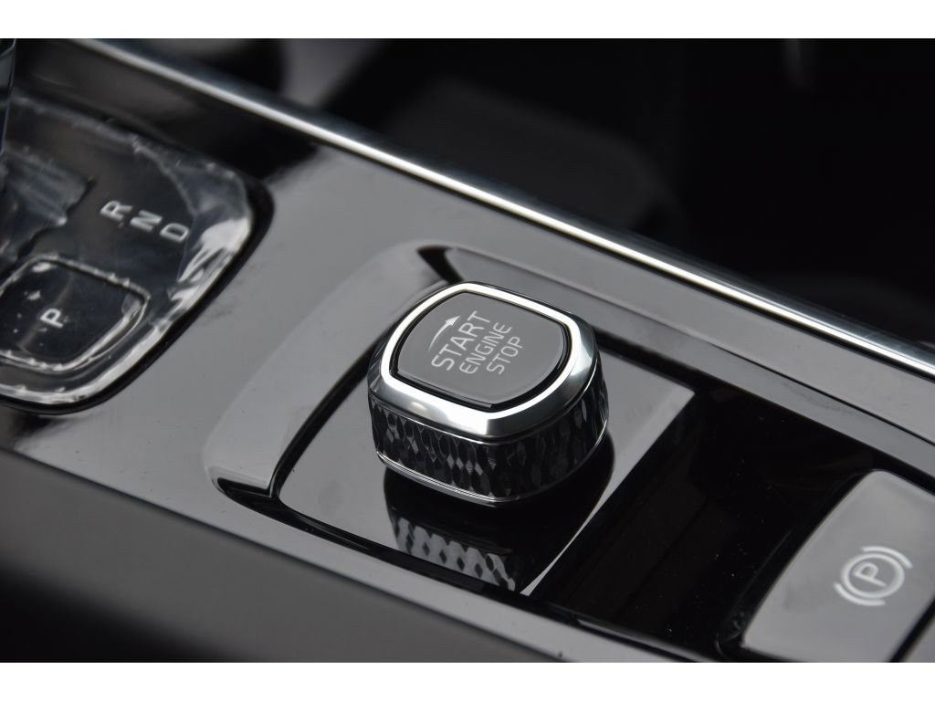 Certified 2026 Volvo XC60 B5 Core w/ Protection Package Premier image 36