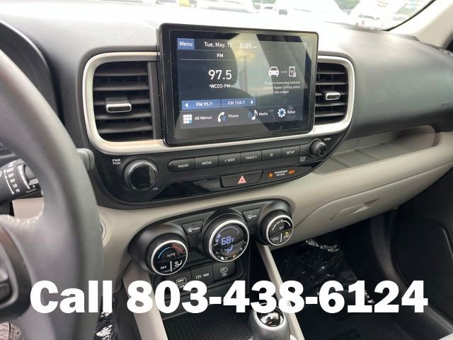 Used 2024 Hyundai Venue SEL FWD image 25