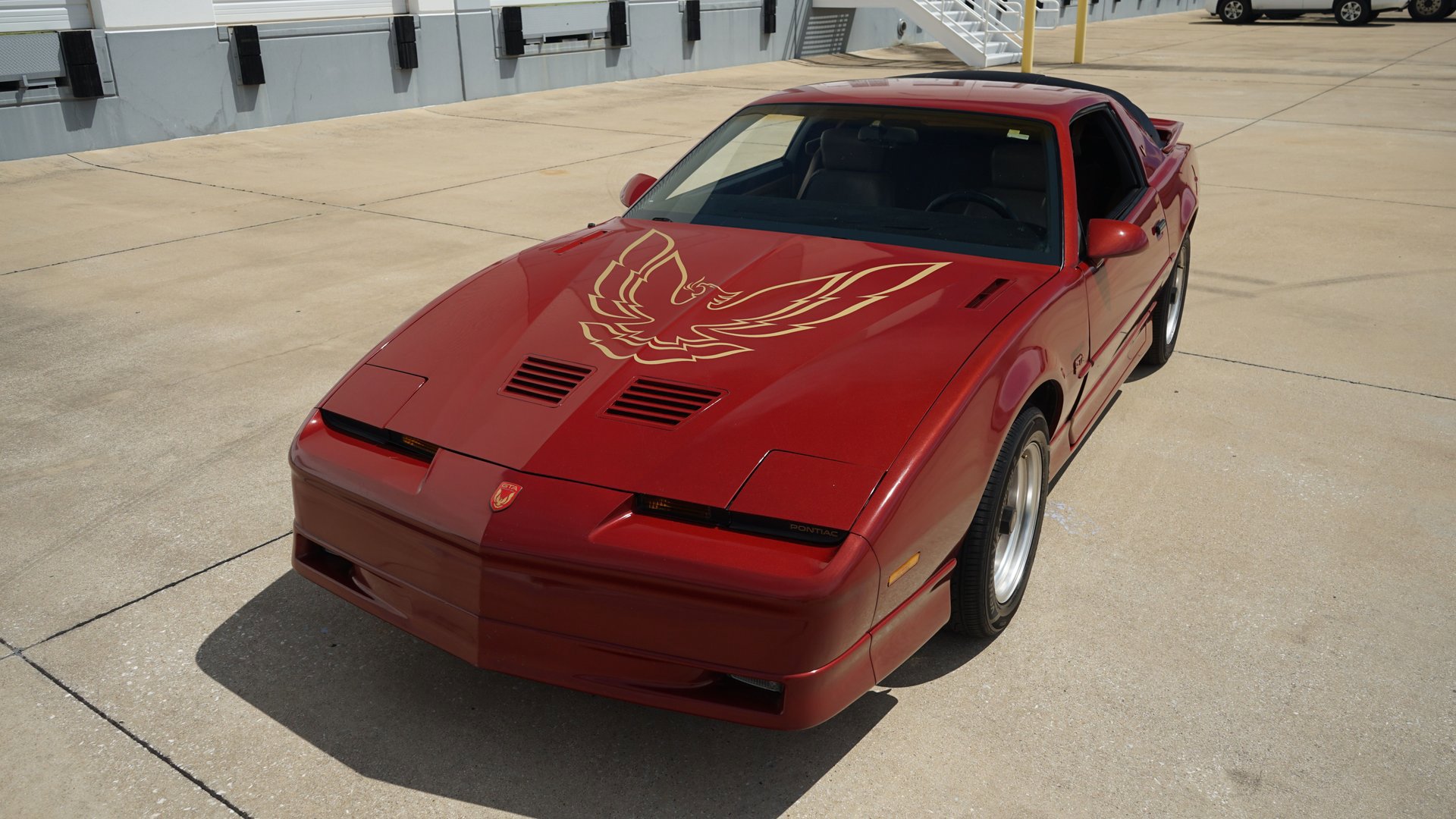 Used 1987 Pontiac Firebird Trans Am RWD image 2