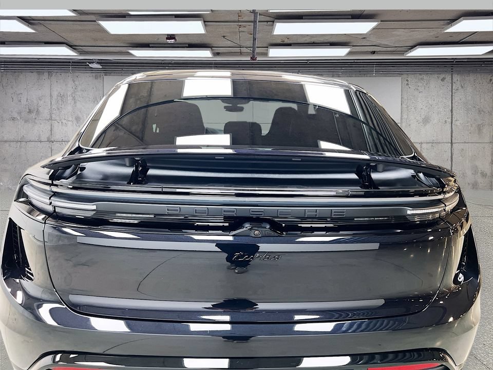 New 2026 Porsche Macan Turbo Electric AWD/4WD image 38