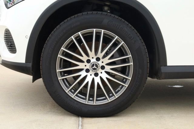 Certified 2025 Mercedes-Benz GLC 300 4MATIC image 9