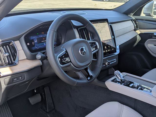 New 2026 Volvo XC90 T8 Plus w/ Protection Package Premier AWD/4WD image 7