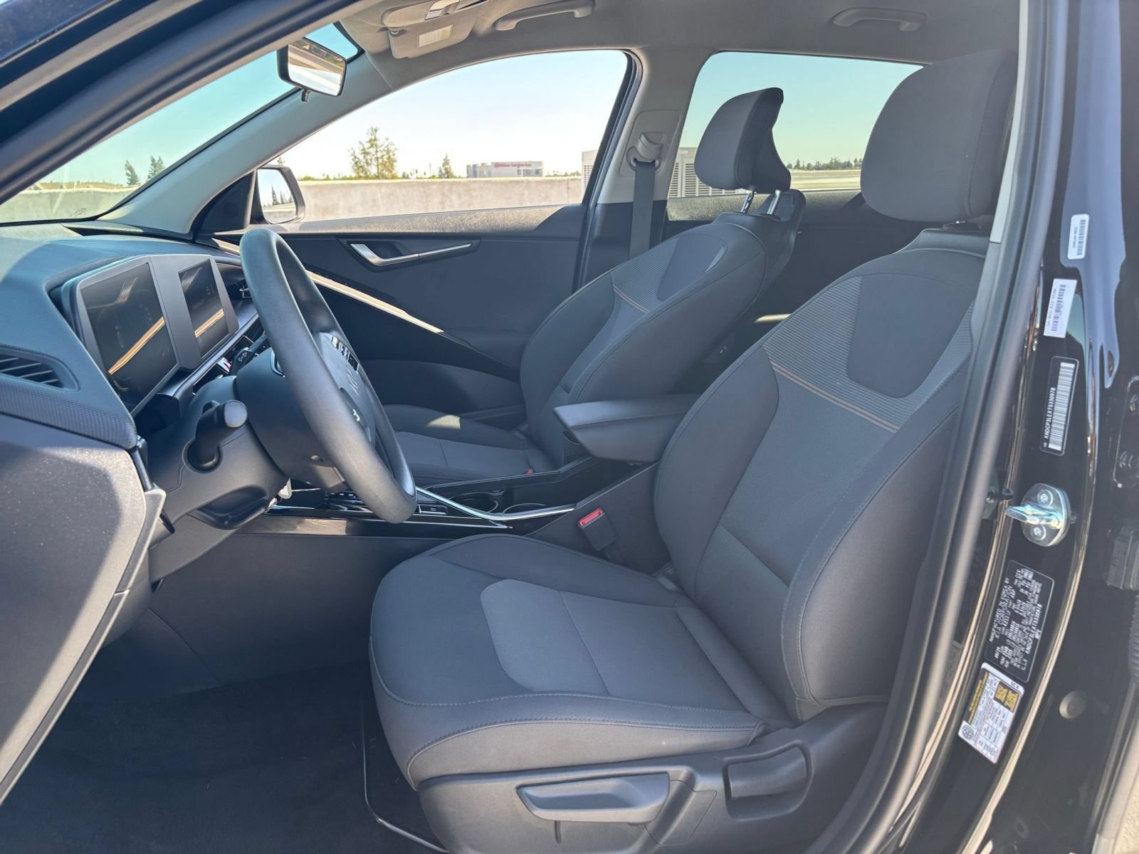 Used 2026 Kia Niro LX FWD image 24
