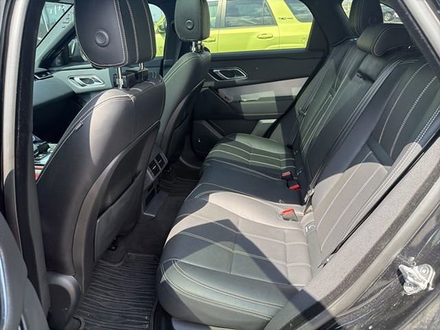 Used 2022 Land Rover Range Rover Velar R-Dynamic S image 18