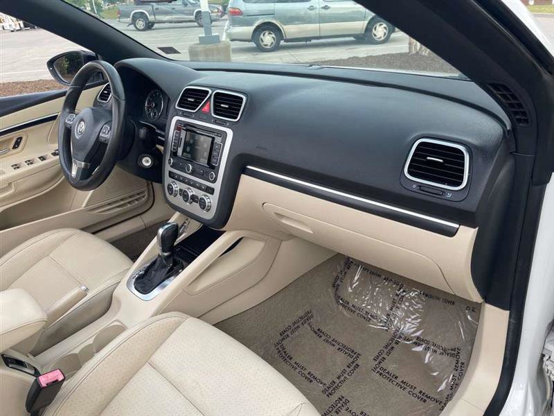 Used 2014 Volkswagen Eos FWD image 63
