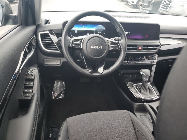 Used 2024 Kia Seltos S FWD image 10