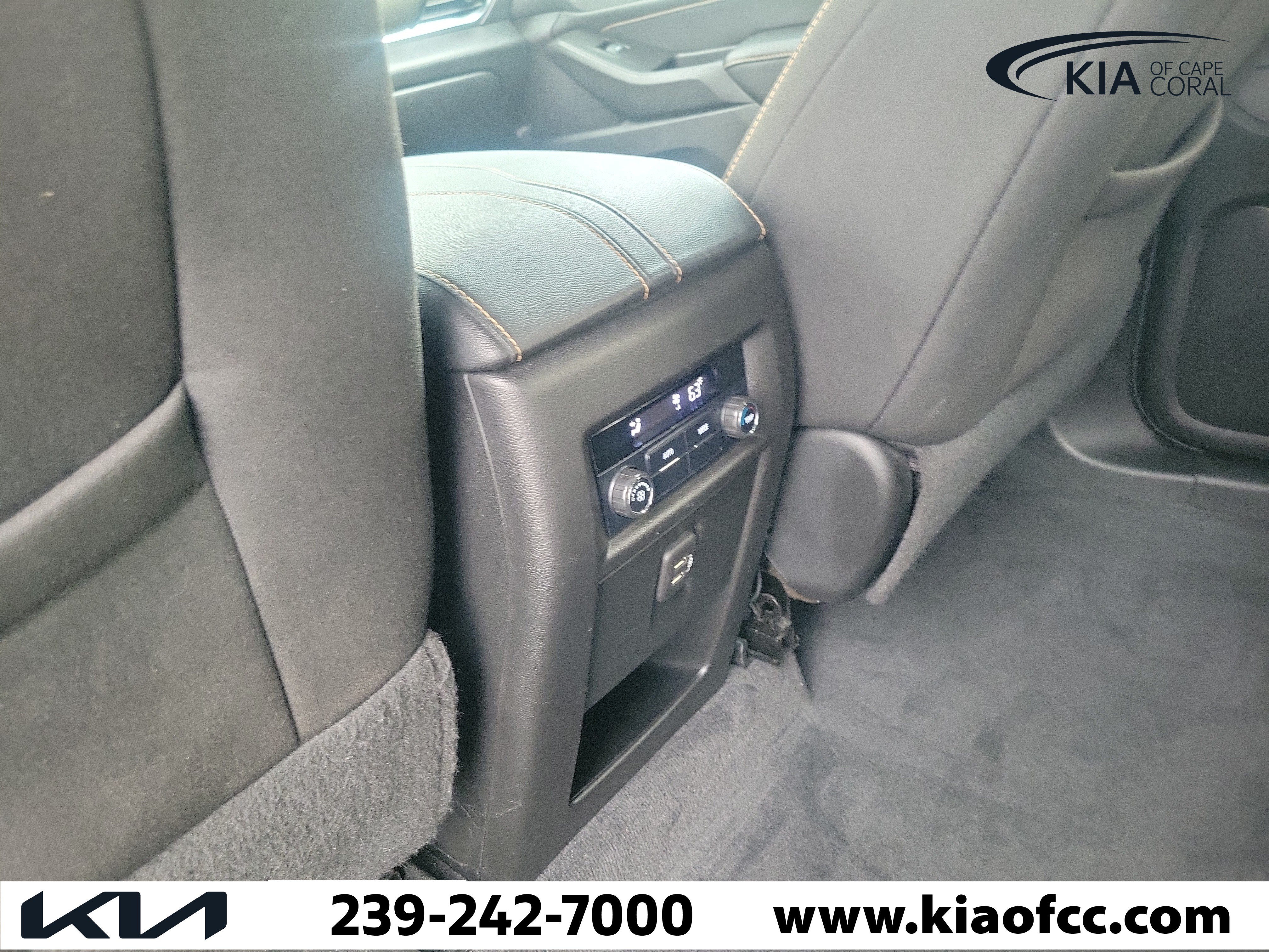 Used 2019 Chevrolet Traverse LT FWD image 17