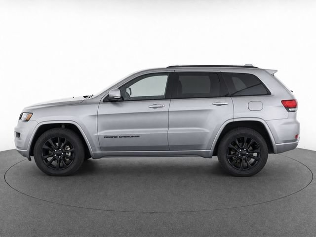 Used 2019 Jeep Grand Cherokee Altitude AWD/4WD image 5