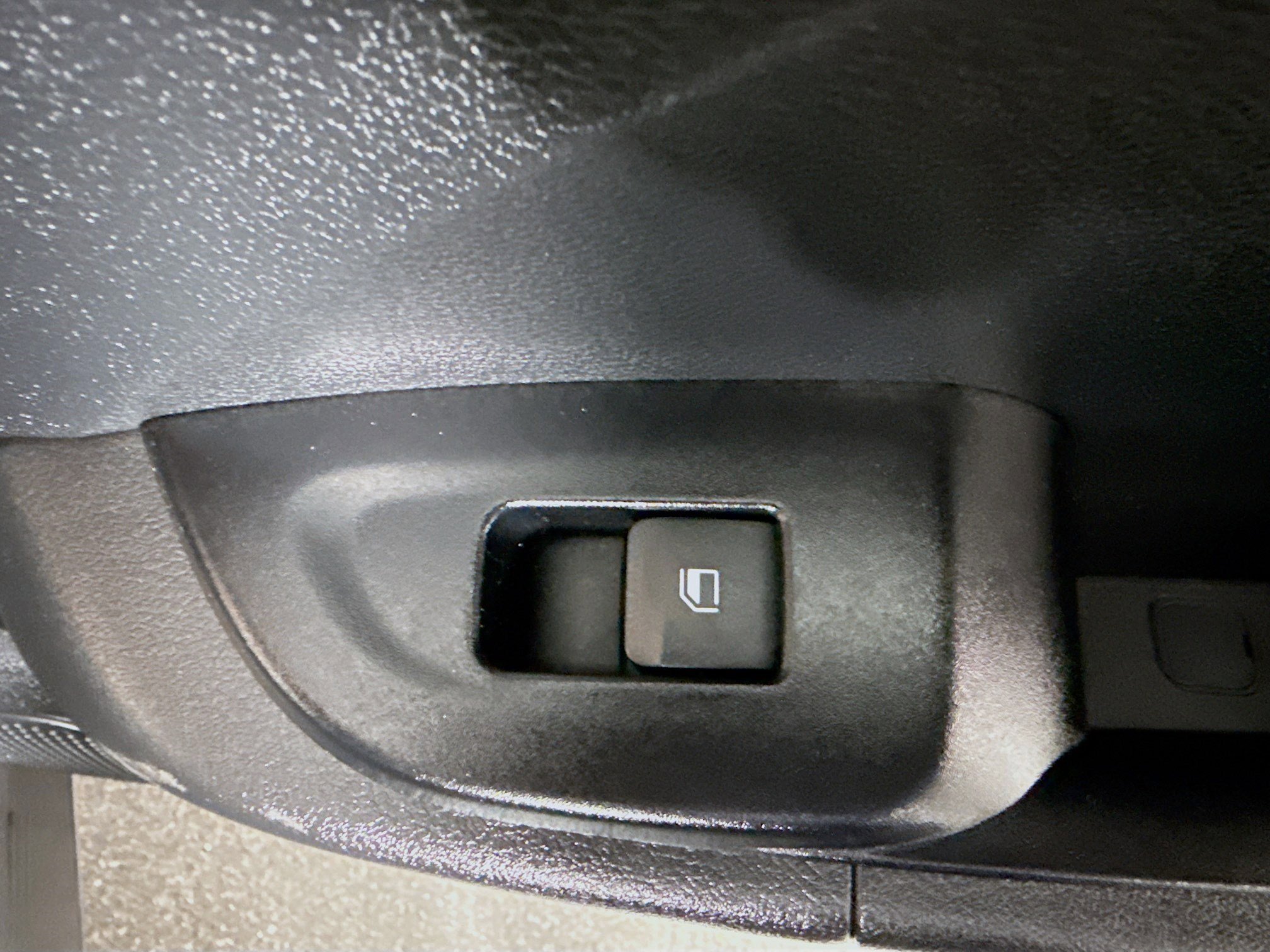 Used 2024 Hyundai Venue SEL FWD image 31