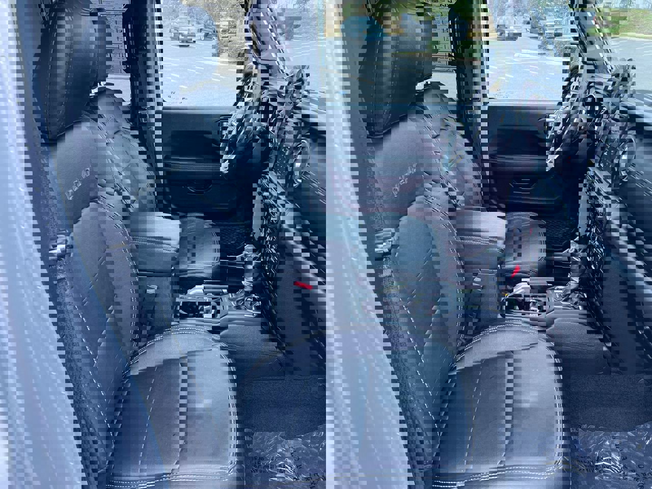 Used 2022 Jeep Gladiator Overland w/ Popular Equipment Package image 29