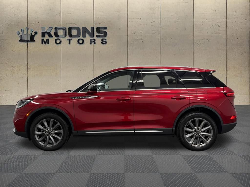 Used 2022 Lincoln Corsair AWD w/ Premium Package image 4