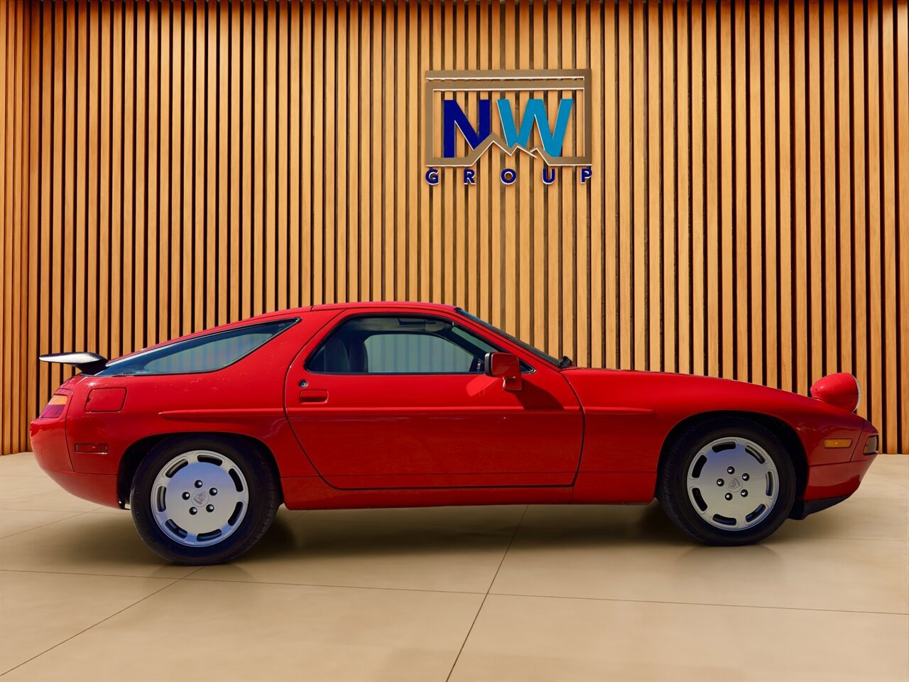 Used 1989 Porsche 928 S4 RWD image 32