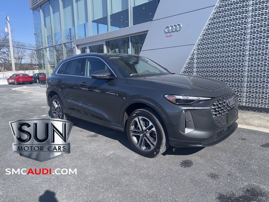 Used 2025 Audi Q5 Premium w/ Convenience Package video 1