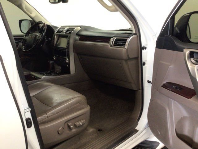 Used 2015 Lexus GX 460 Luxury AWD/4WD image 8