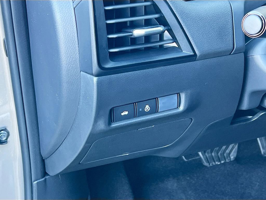 New 2026 Nissan Sentra SV w/ SV Convenience Package FWD image 10