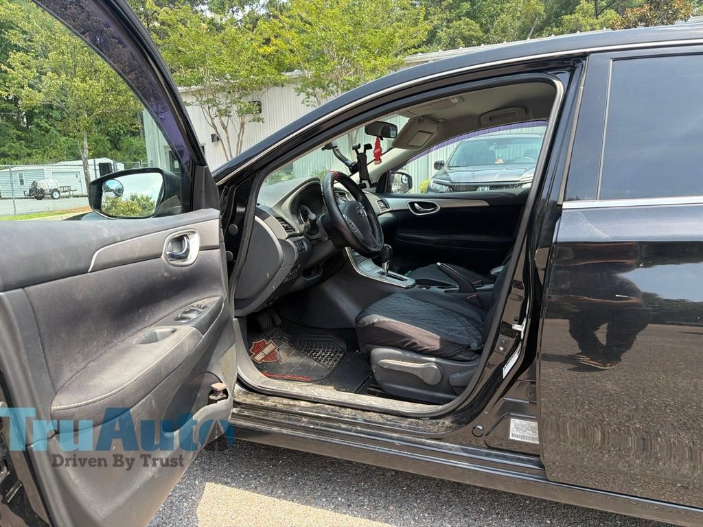 Used 2014 Nissan Sentra SV w/ SV Driver Package FWD image 11