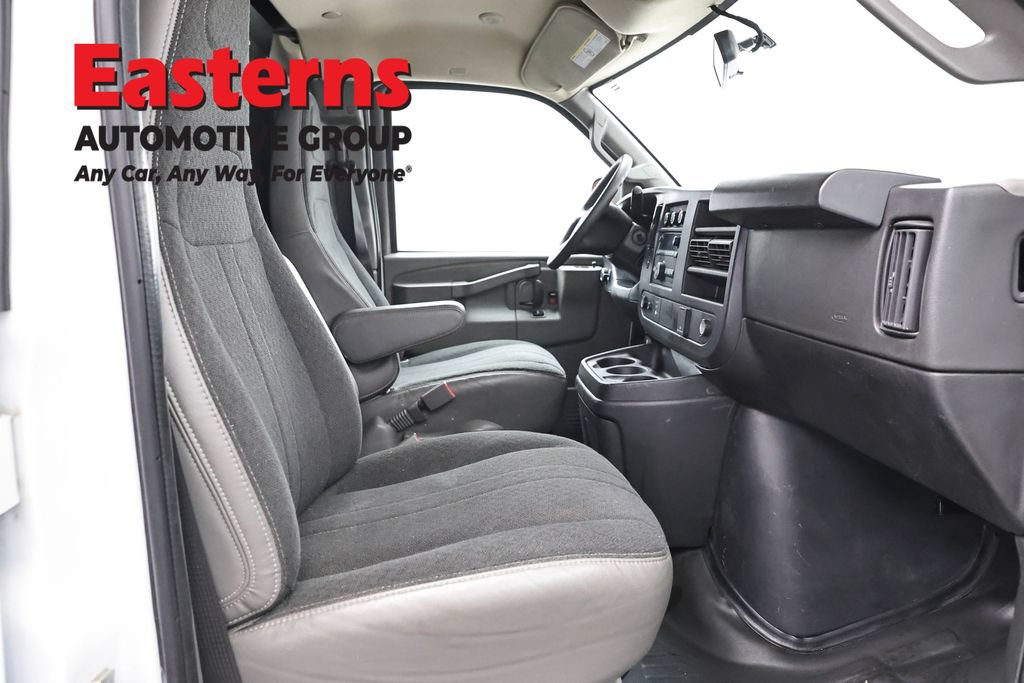 Used 2024 GMC Savana 2500 w/ Driver Convenience Package RWD image 20