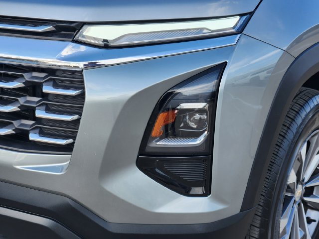 Used 2026 Chevrolet Equinox LT FWD image 16