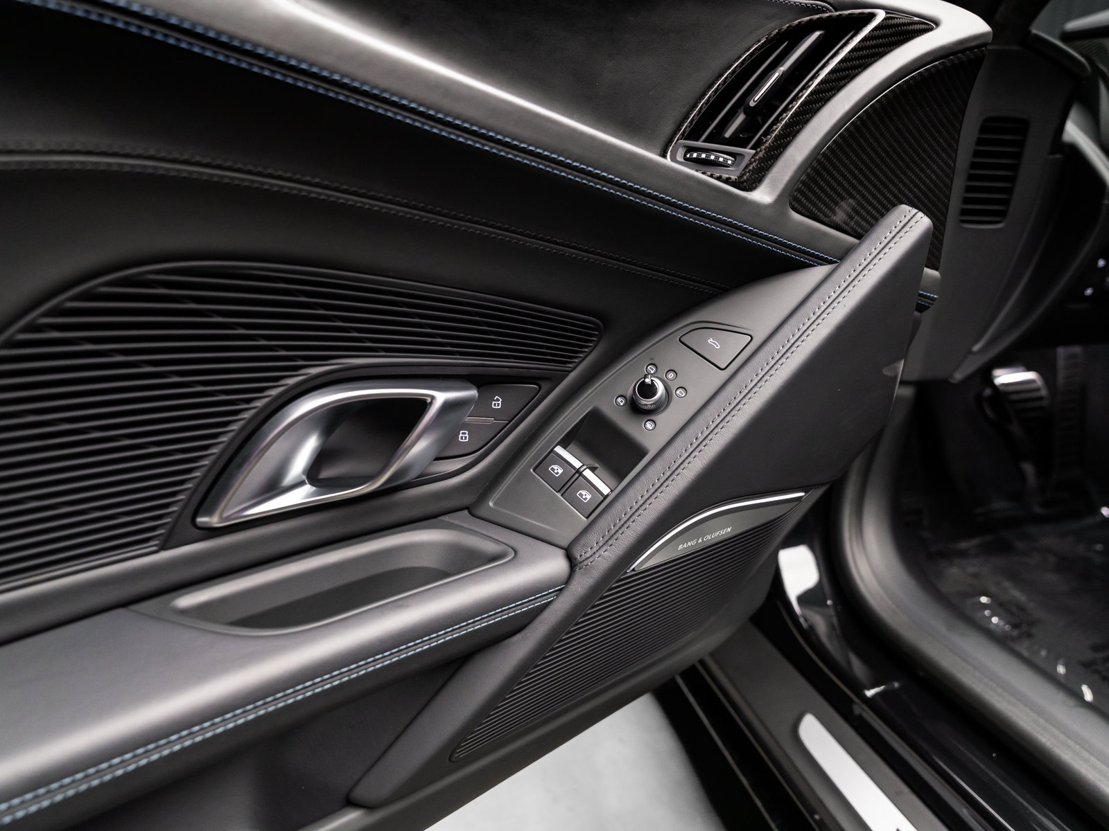 Used 2023 Audi R8 V10 performance RWD image 58