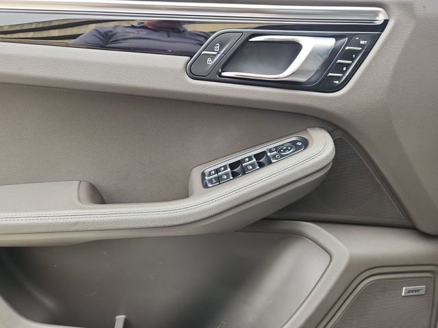 Used 2022 Porsche Macan image 22