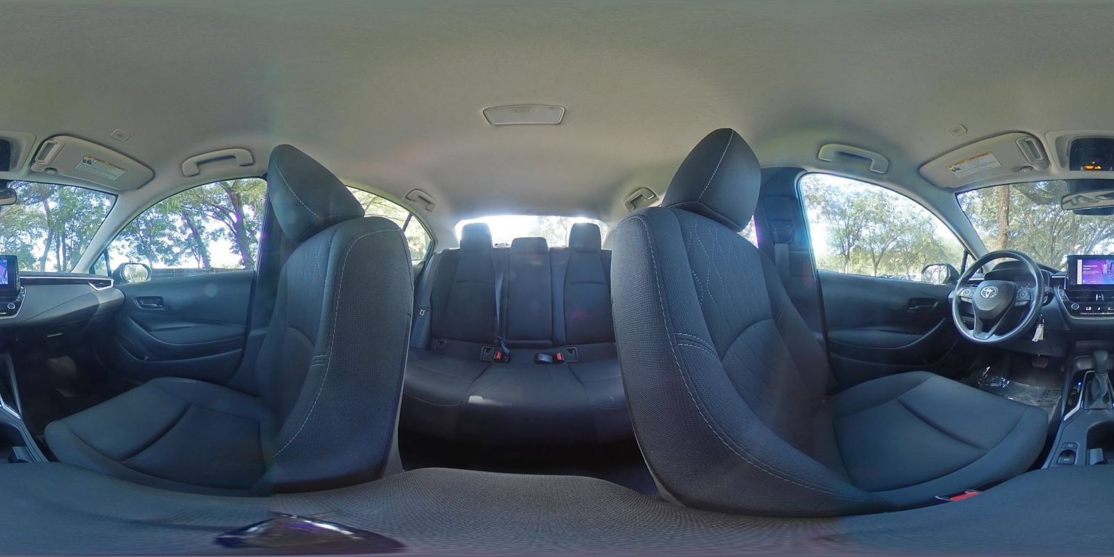 Used 2025 Toyota Corolla LE FWD image 38