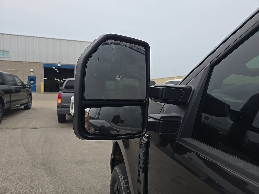 Used 2024 Ford F350 Lariat w/ Black Appearance Package AWD/4WD image 7