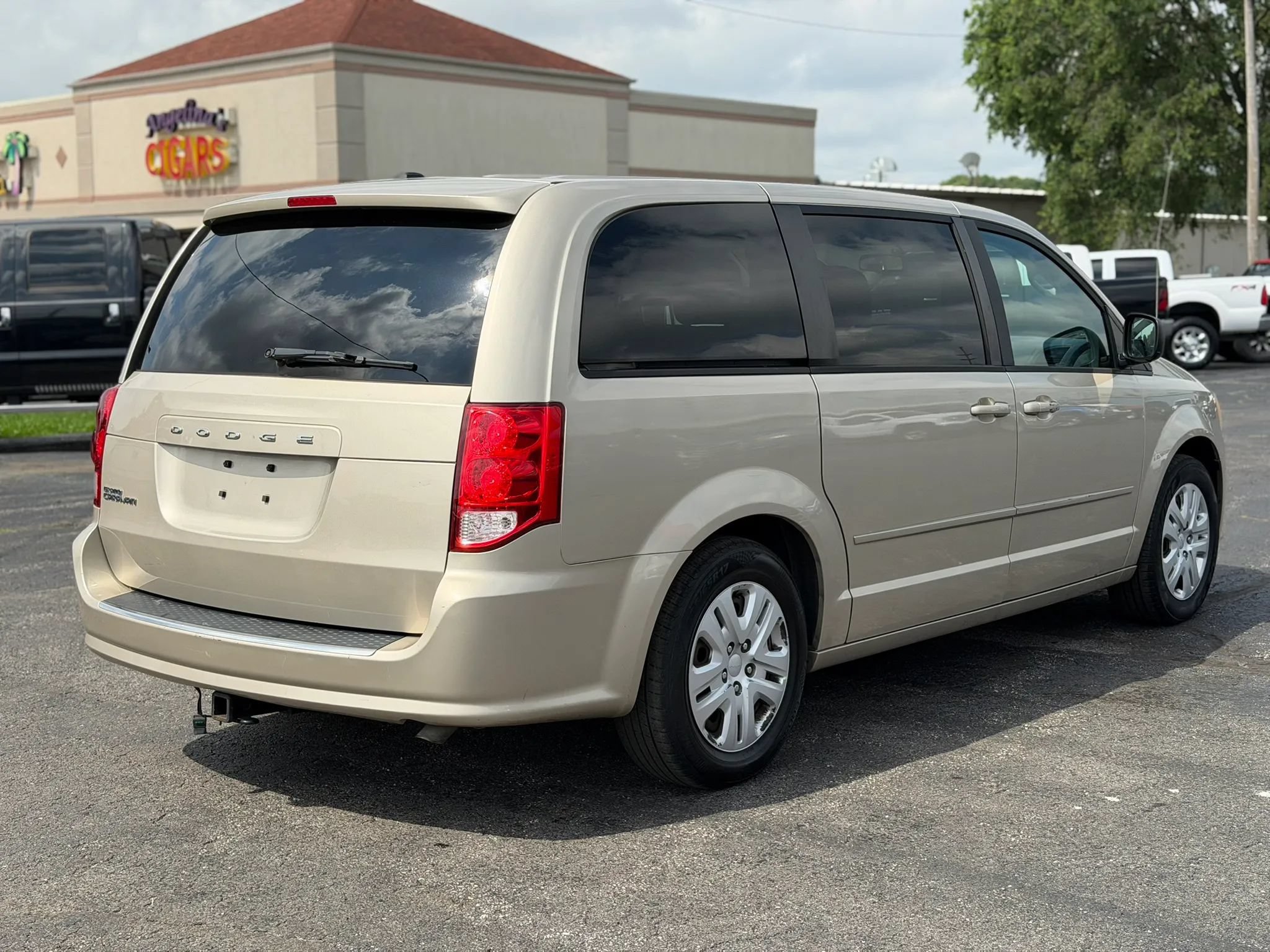 Used 2013 Dodge Grand Caravan SE FWD image 5