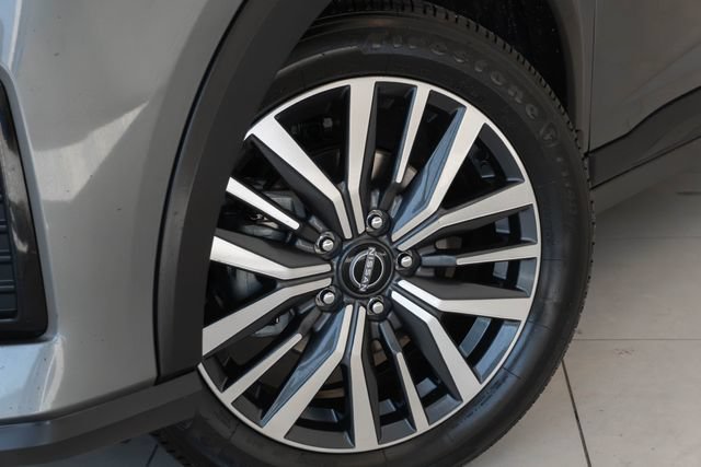 Used 2023 Nissan Kicks SV w/ Exterior Package FWD video 2