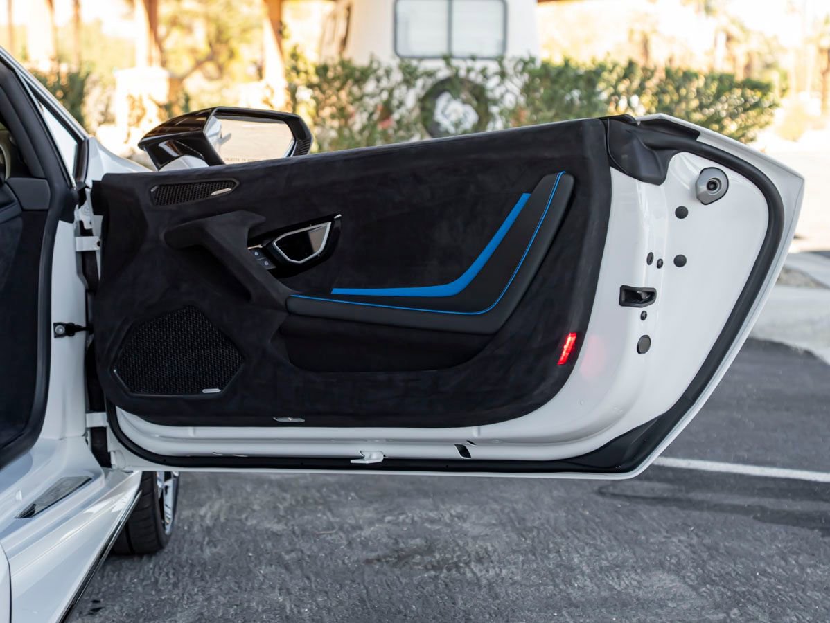 Used 2023 Lamborghini Huracan Tecnica image 24