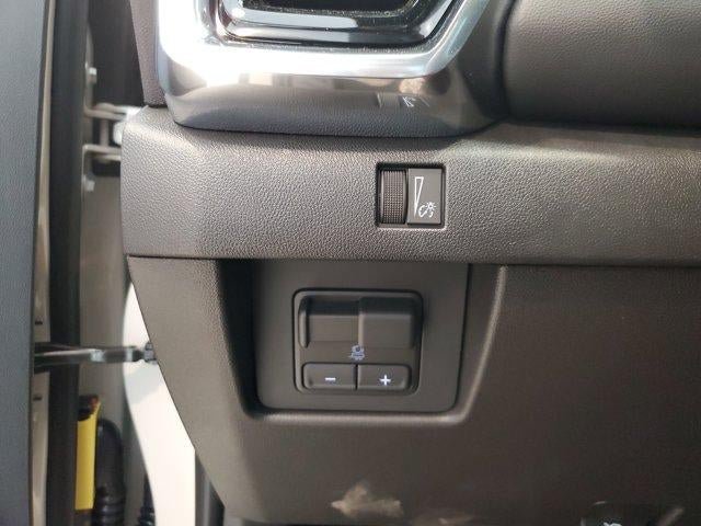 New 2026 GMC Canyon Elevation w/ Technology Package RWD image 24