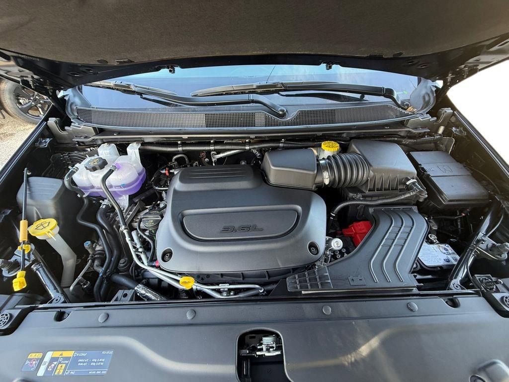 New 2026 Chrysler Voyager LX image 26