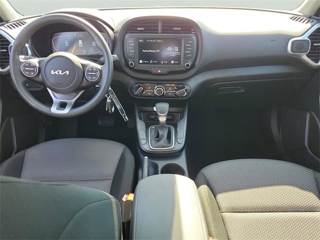 Used 2025 Kia Soul LX image 11