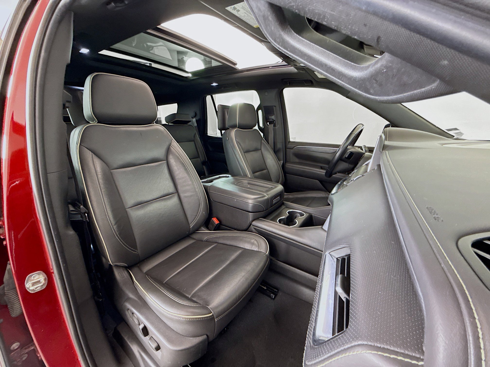 Used 2021 GMC Yukon SLT w/ SLT Premium Package image 29