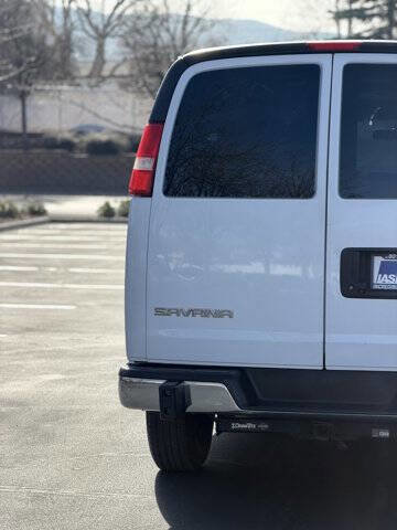 Used 2018 GMC Savana 2500 w/ Driver Convenience Package image 6